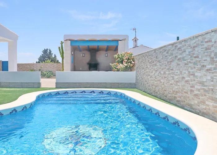 Veron בית נופש קוניל דה לה פרונטרה